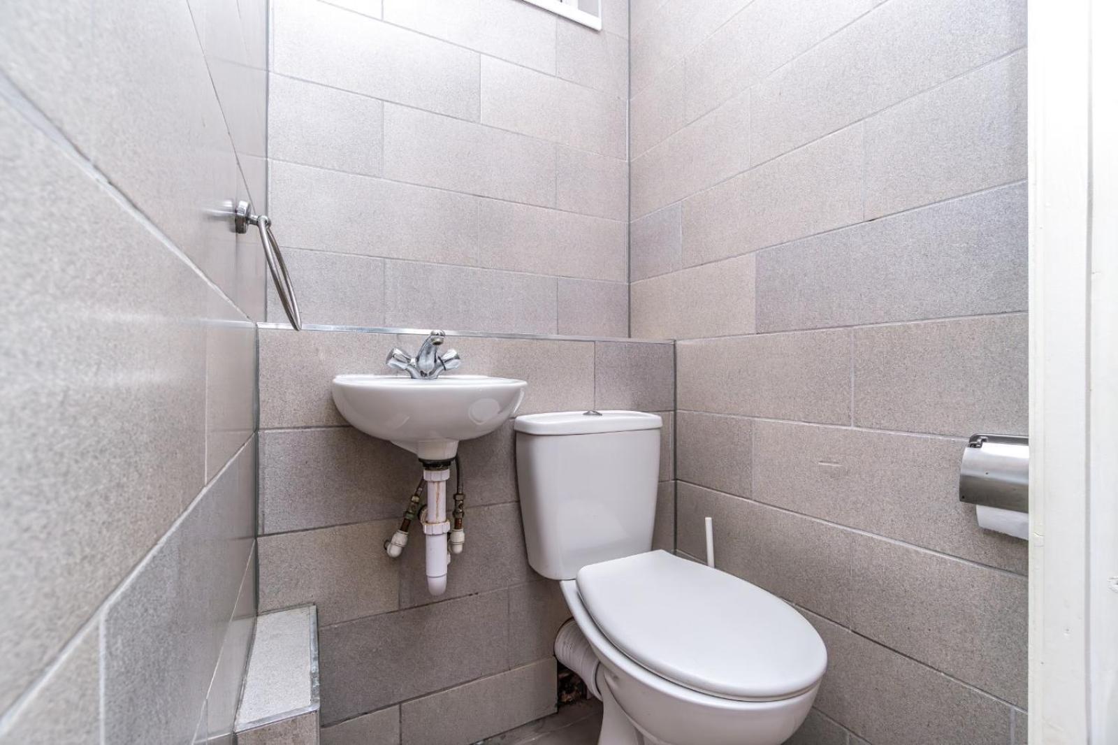 Cosy Guest House In Central Лондон Екстериор снимка