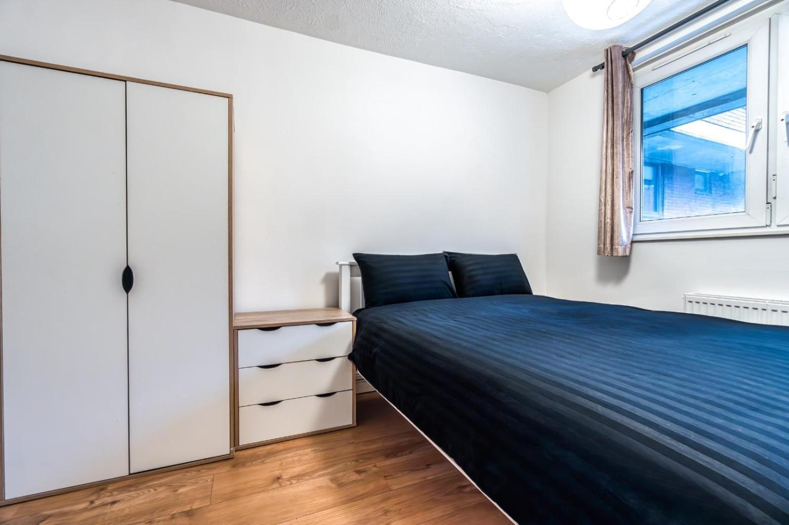 Cosy Guest House In Central Лондон Екстериор снимка