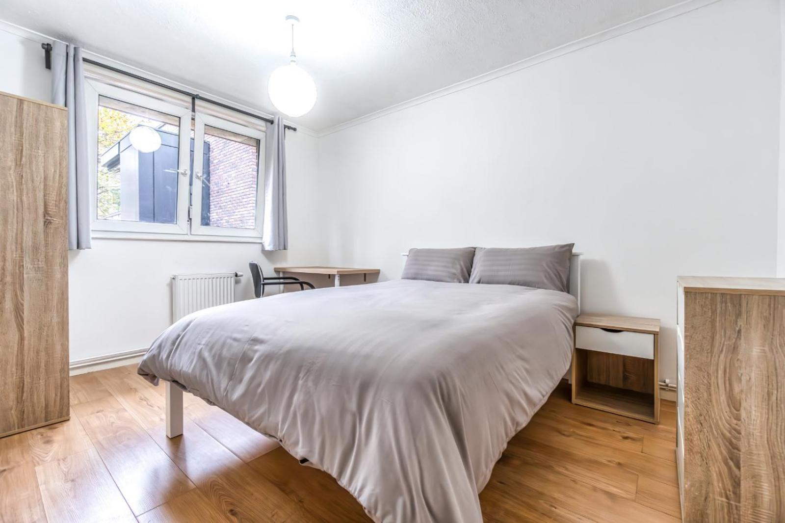 Cosy Guest House In Central Лондон Екстериор снимка